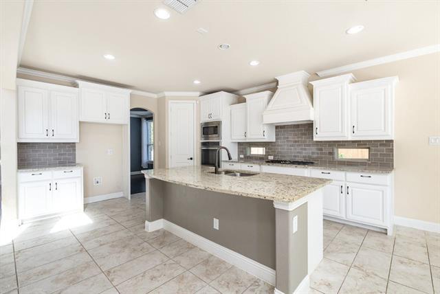 Building Photo - 14106 Summerwoods Ln