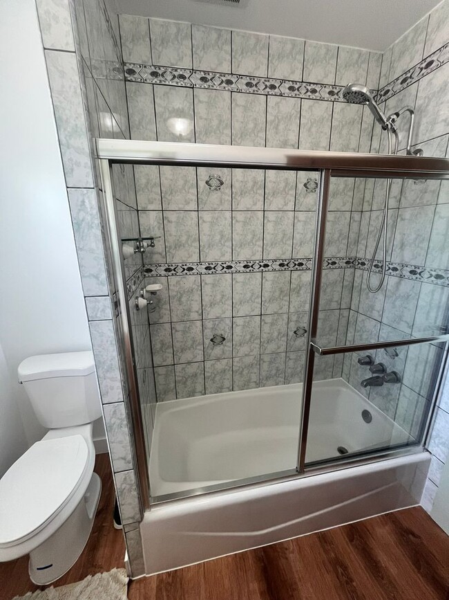 Building Photo - Well-Maintained San Diego Home with Classi...