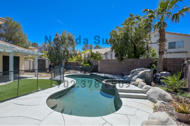 Building Photo - NW!!!  4 Bedrooms!!! Pool!! Spa!! Water Fa...