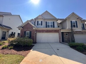 Building Photo - **MOVE IN SPECIAL!**Beautiful 3BR/2.5BA Home in Charlotte!