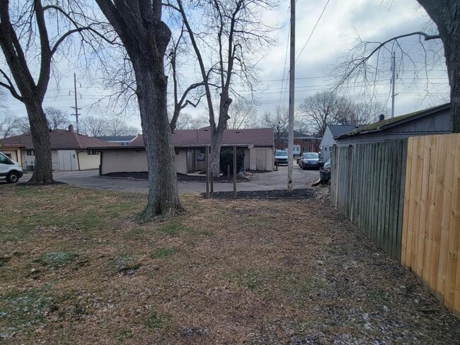 Building Photo - 3603 S Smithville Rd