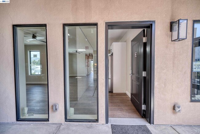 Building Photo - 4202 Telegraph Ave