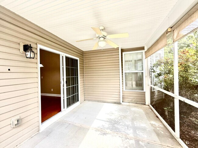 Building Photo - 13328 Banner Ct Ln