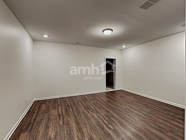 Building Photo - 29 Shelby Ct