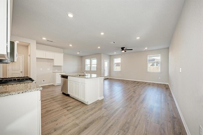 Building Photo - 1232 Vogel Dr