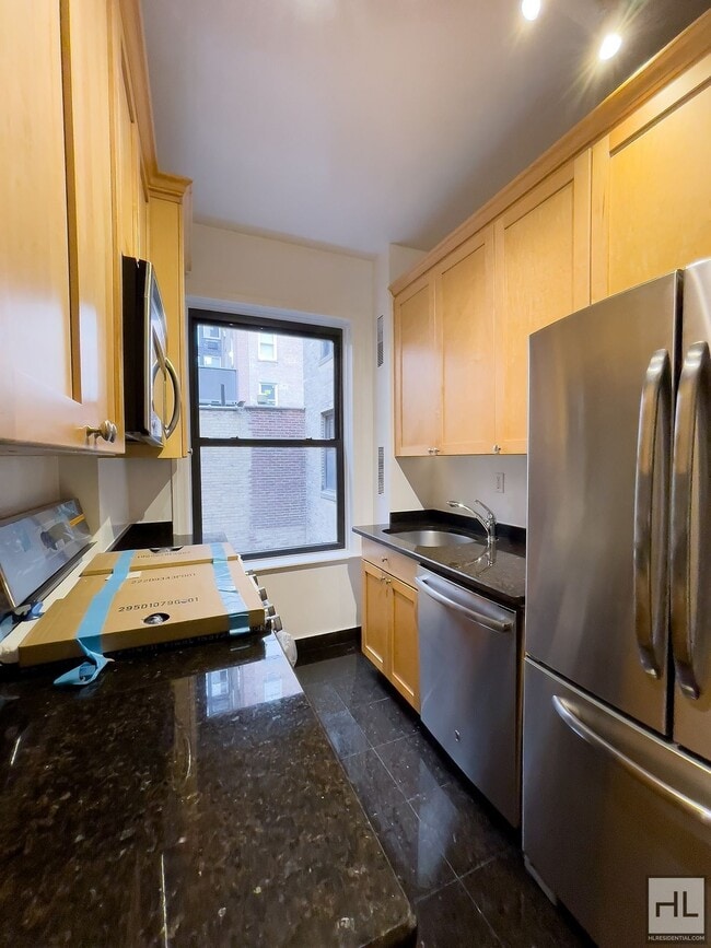 Building Photo - EAST 80TH STREET