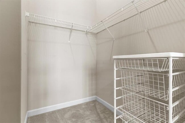 Building Photo - 711 Cosmopolitan Dr NE