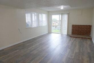 Building Photo - 3926 Grand Ave