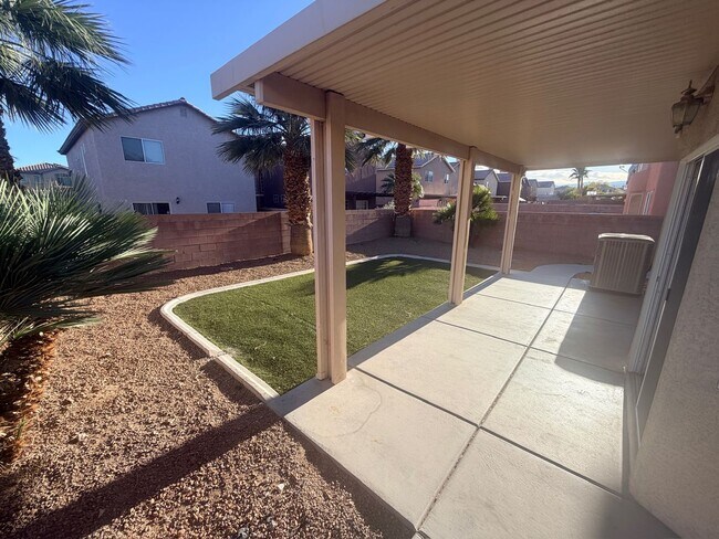 Building Photo - 3 bedroom with loft home in North Las Vegas!
