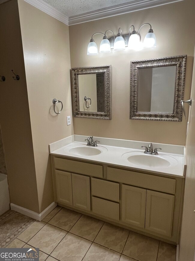 Building Photo - 152 Woodvalley Ct