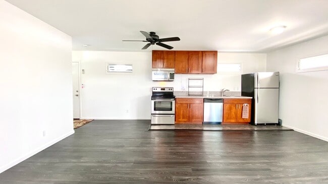 Building Photo - 108 Maluniu Ave