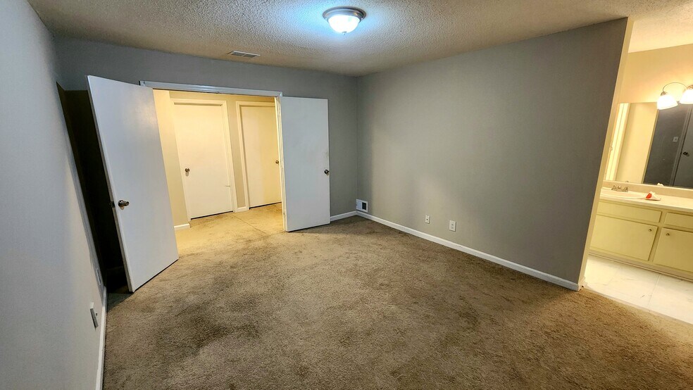 Master Bedroom - 2409 Farmstead Cir