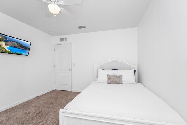 Building Photo - 3813 Broadlands Ln