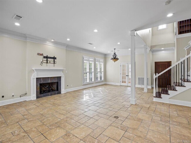 Building Photo - 3900 Turning Leaf Loop