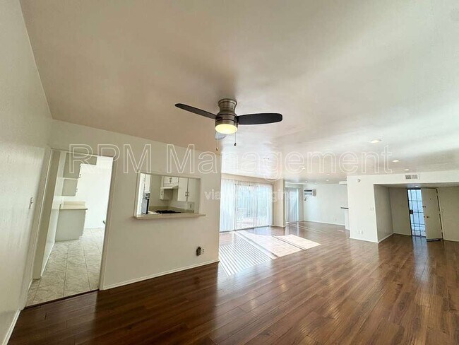 Building Photo - 11939 Albers St