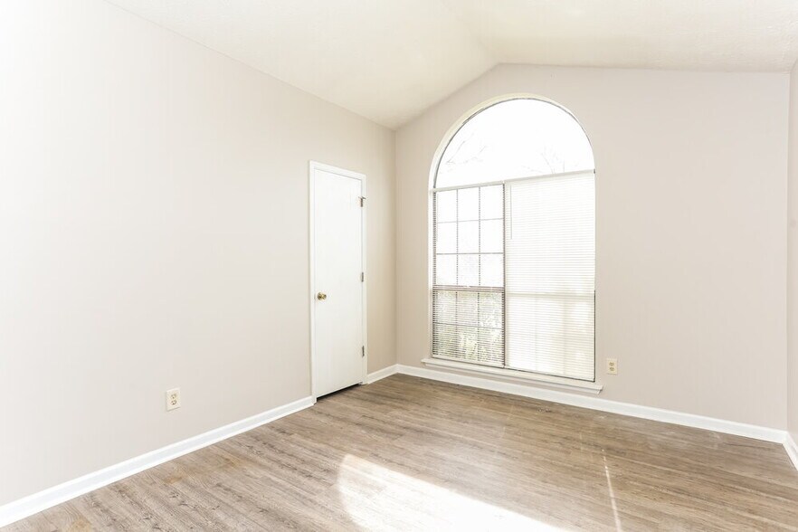 Building Photo - 202 Northbridge Dr