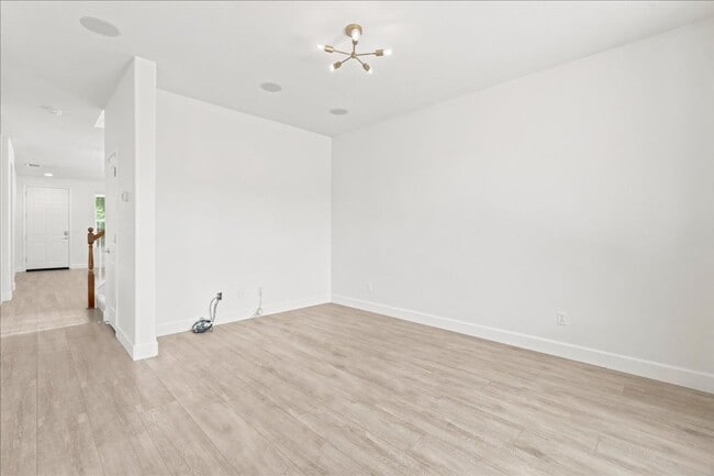 Building Photo - 3169 Parkham Dr