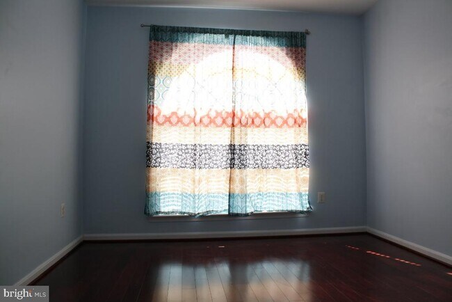 Building Photo - 4561 Strutfield Ln