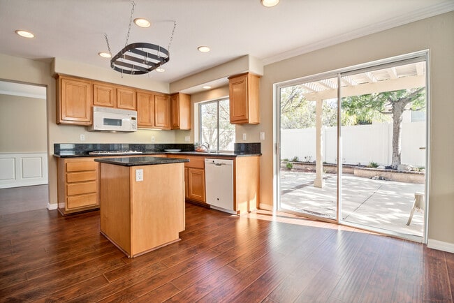 Building Photo - Single Family Dream Home in Trabuco Canyon