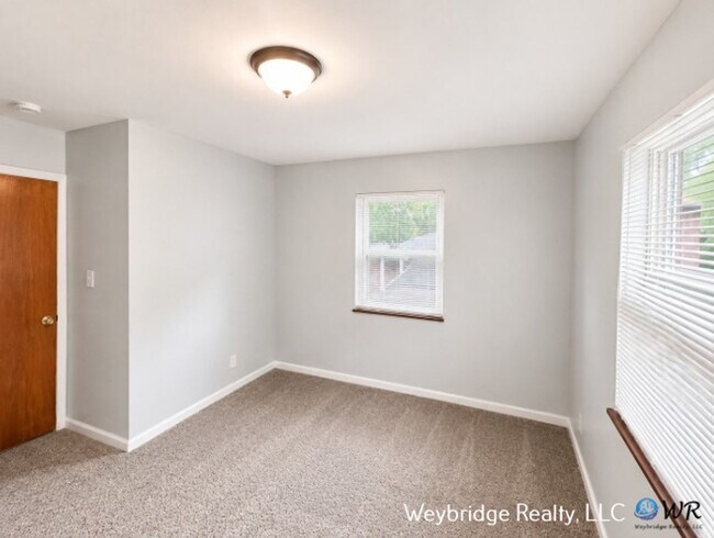 Building Photo - 3518 Hazelwood Ave