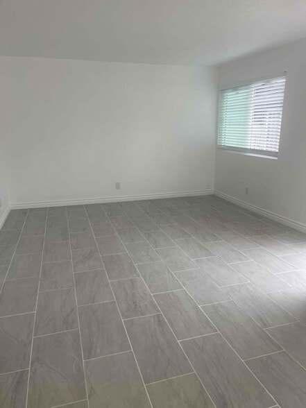 Building Photo - 16881 Sims Lane