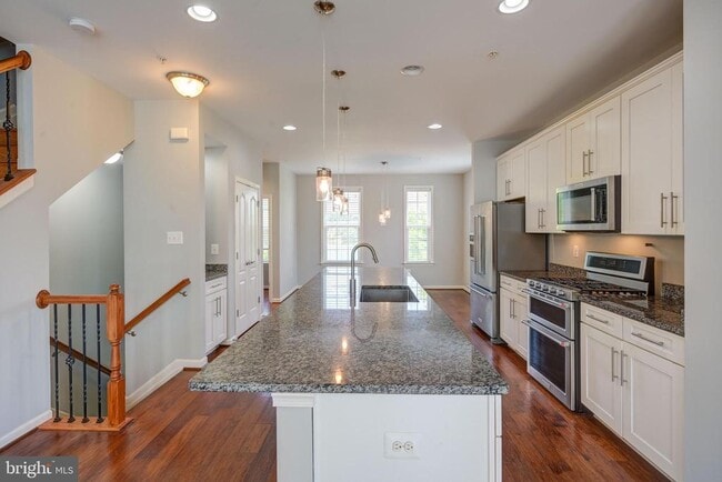 Building Photo - 525 Halite Dr