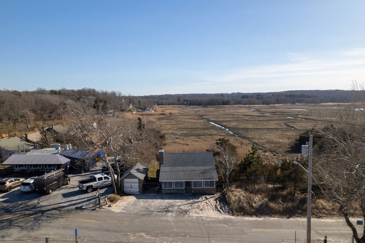 Building Photo - 125 Creek Rd