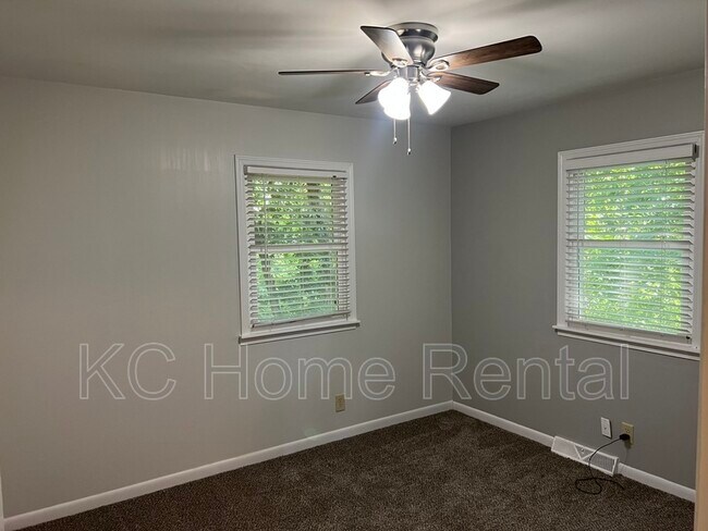 Building Photo - 506 Santa Fe St