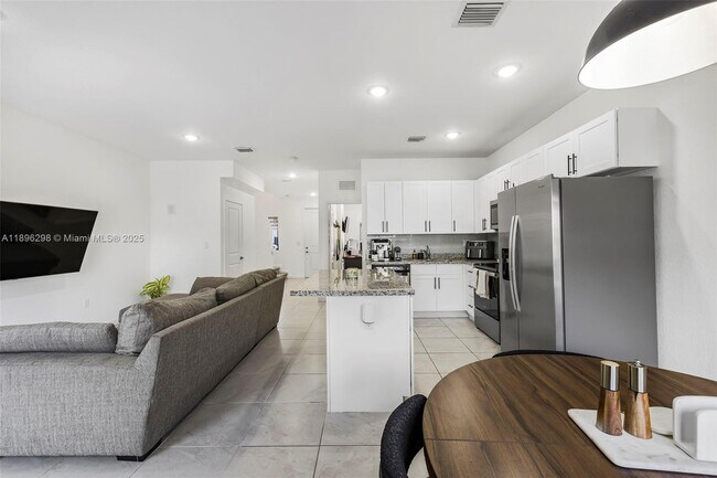 Building Photo - 13353 SW 250th Terrace