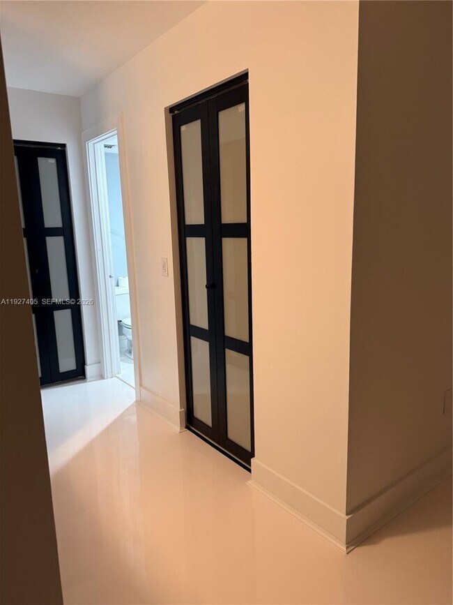 Building Photo - 8810 SW 132nd Pl