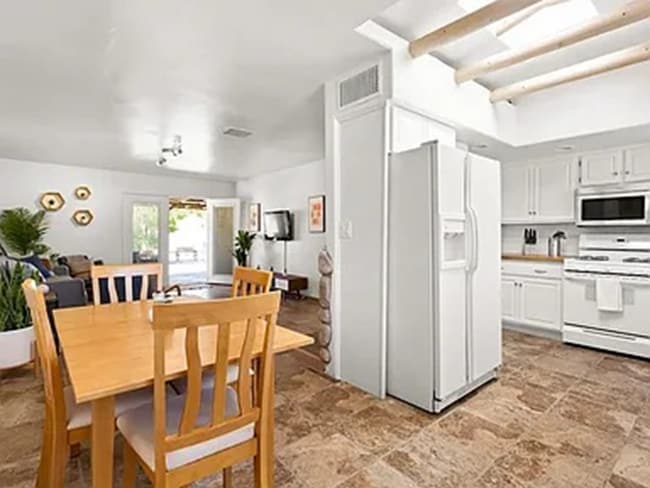 Building Photo - 7076 La Habra Ave