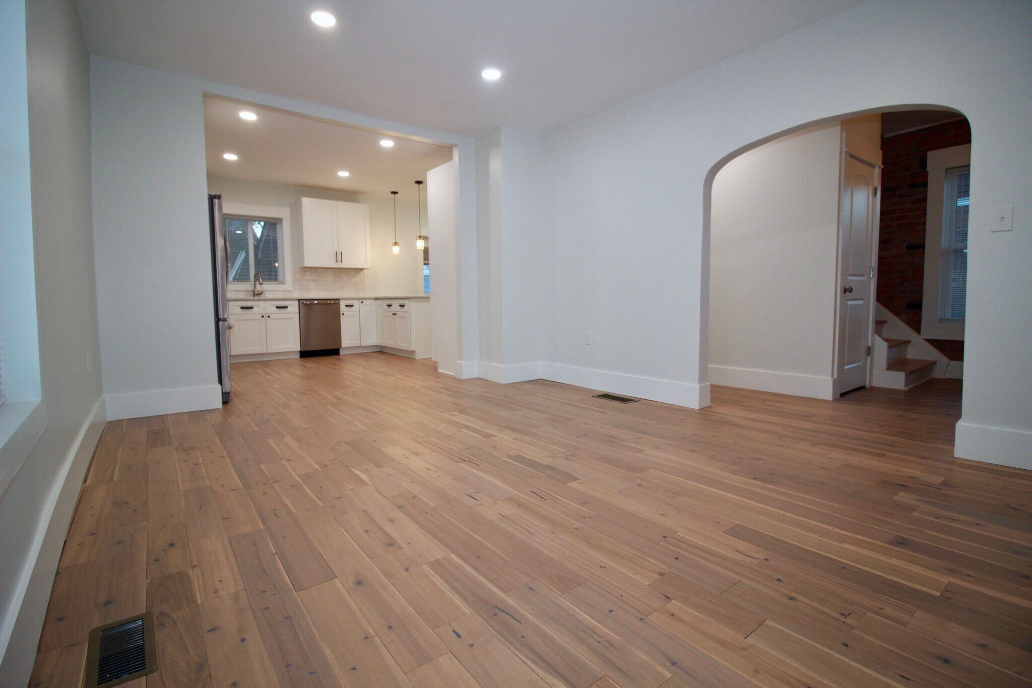 Living Room - 6701 Buckingham Plz