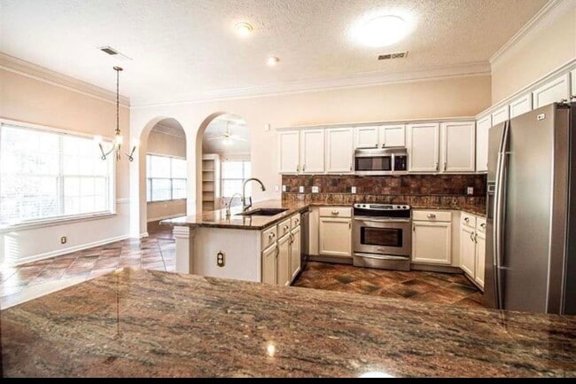 Building Photo - 126 Cottonwood Dr