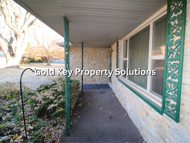 Building Photo - COMING SOON!! ALEXANDRIA 3 BR 2 FULL BA Ho...