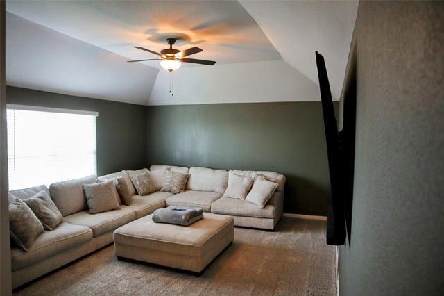 Building Photo - 7024 Llano Dr