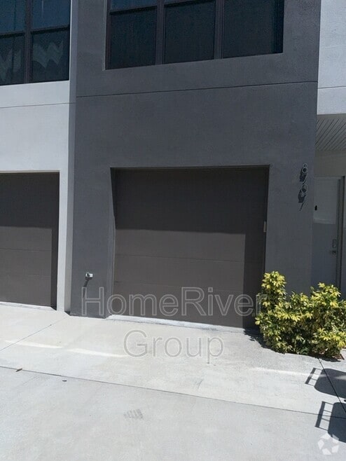 Building Photo - 8707 Palm Ranches Pl
