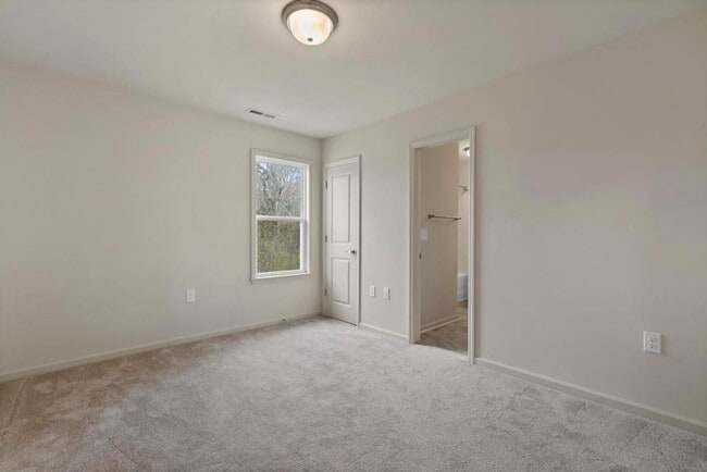 Building Photo - 245 Boyington Pl Rd