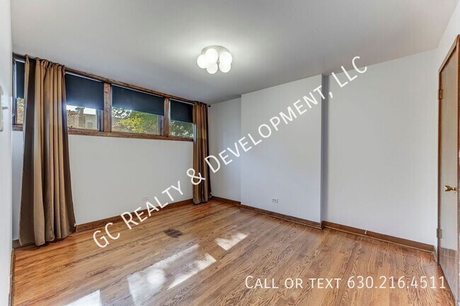 Building Photo - 5217 S University Ave
