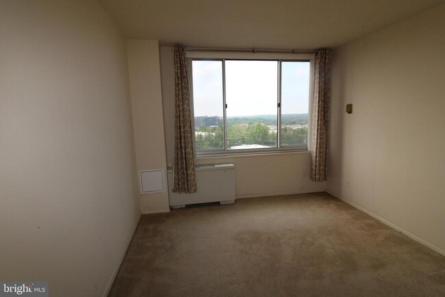 Building Photo - 11801 ROCKVILLE PIK Pike