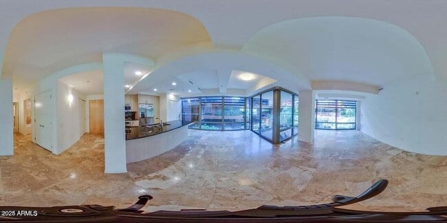 Building Photo - 7121 E Rancho Vista Dr