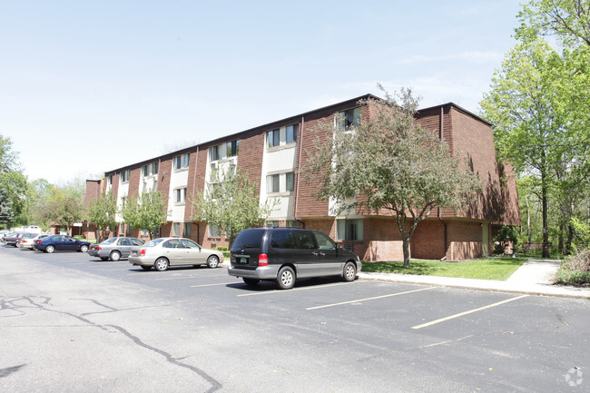 Primary Photo - Pinery Park Apartments