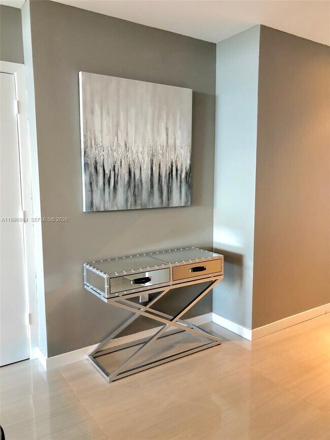 Building Photo - 480 NE 31st St