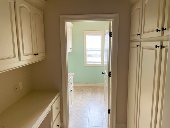 Building Photo - 3/2 For Rent in Madison Germantown School District!!