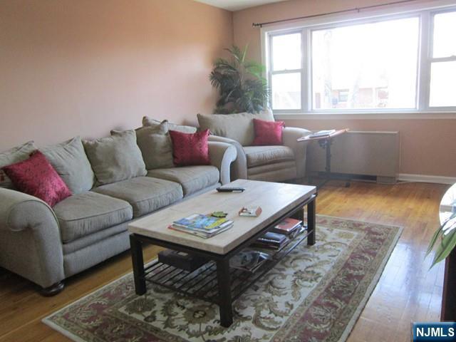 Building Photo - 309B Grand 309B