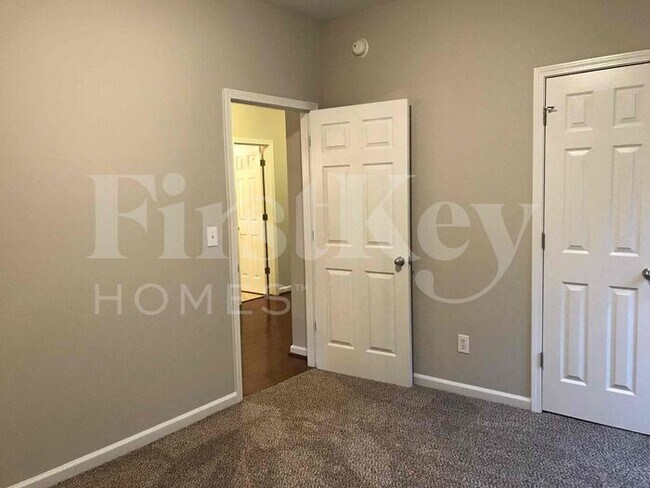 Building Photo - 1088 Fairbank Ln
