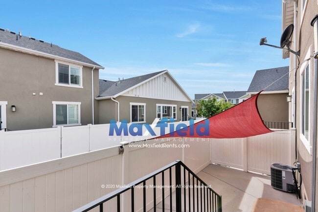 Building Photo - Draper Townhouse - 4 BD 3.5 BA 2 GA