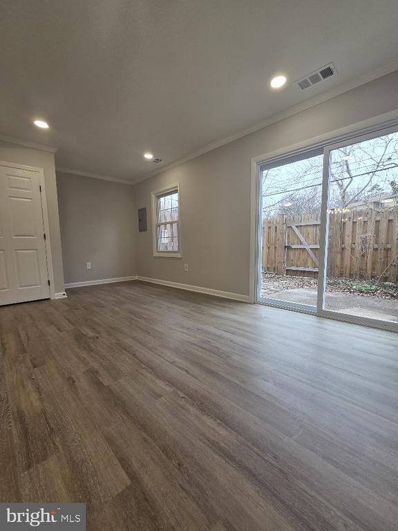 Building Photo - 407 Greenbrier Ct.