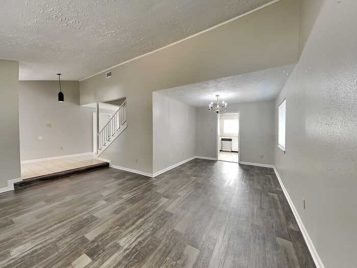 Building Photo - 23403 Verngate Dr