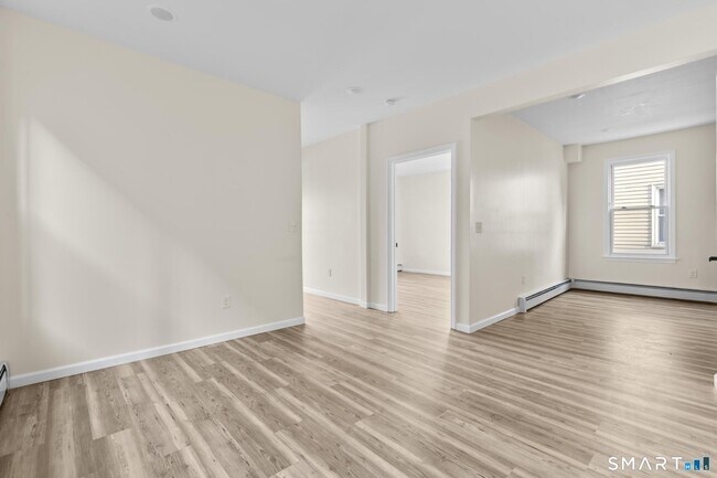 Building Photo - 81 Hungerford St