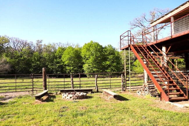 Building Photo - 8625 Grassbur Rd